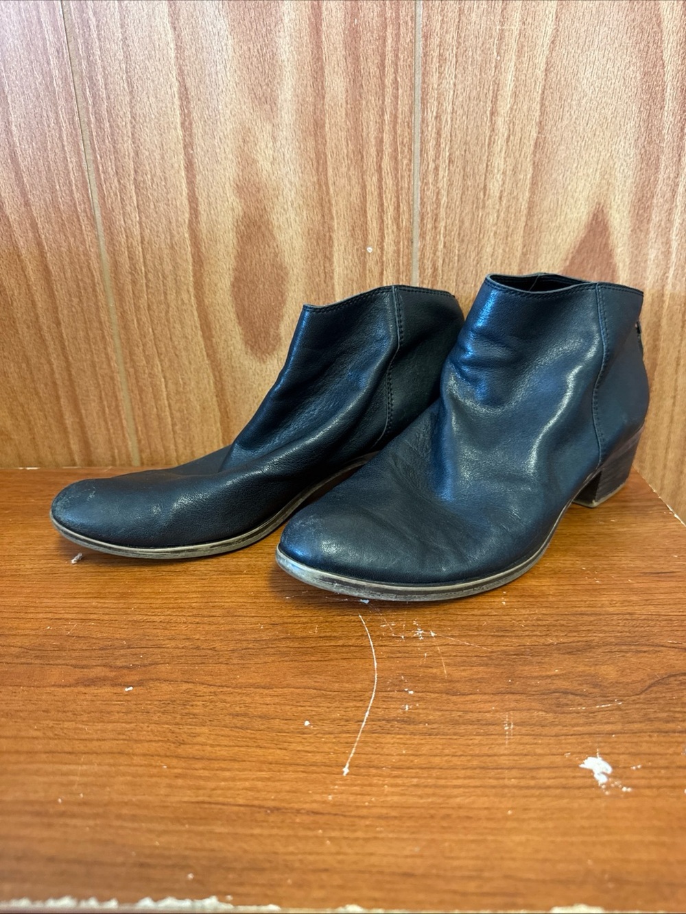 Lucky Brand Black Leather Ankle Boots Women's 8.5M 8.5 Zip Back Close